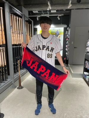 【美品】★非売品。ミズノ サムライジャパン アイシング用 ウエア ミズノ(MIZUNO) ウインドブレーカー 上下セット MC-LINE ブレスサーモ